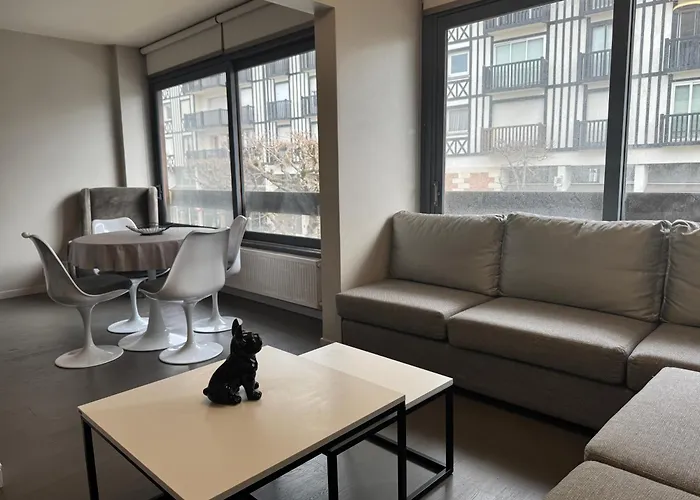 Daire Place Morny, Hyper Centre !